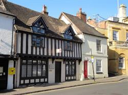 Robert Lunn & Lowth, Stratford-upon-avon opening hours