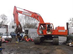 Penfold Car Breakers, Hewish opening hours
