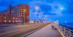 Hilton Blackpool, opening hours