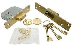 Locksmith Buckhurst Hill, opening hours