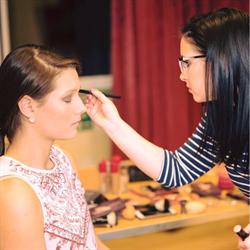 Make-Up by Darcy Eloise, Stratford-upon-avon opening hours