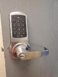 Locksmith Services Limited, London opening hours