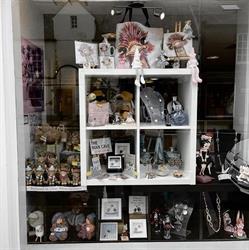 Bags of Accessories, Forfar opening hours