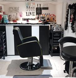 Angela's Barbers, Bacup opening hours