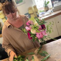 Greensleeves the flower shop, Redhill opening hours