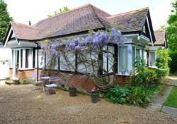 Pinewood Cottage New Forest, Southampton opening hours