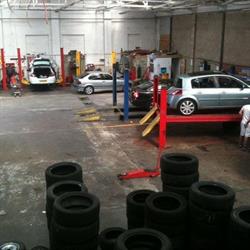 Lumb Lane Tyres, Bradford opening hours