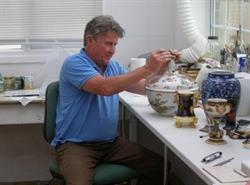 Andrew Smith Porcelain Restoration, Butterleigh opening hours