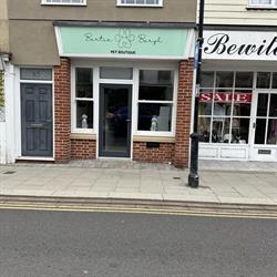 Bertie and Beryl Pet Boutique, Walton On The Naze opening hours
